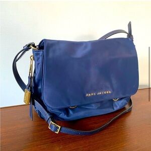 Marc Jacobs crossbody, navy blue nylon, gold hardware  W13” H11”